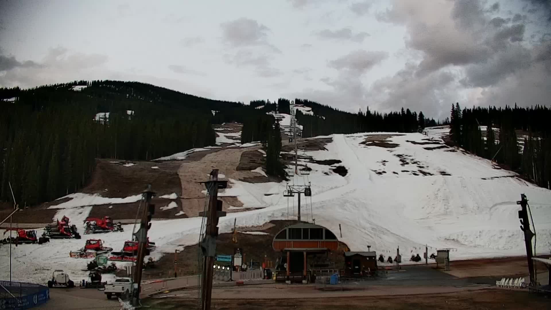 Ski And Snow Reports, Webcams, Skiing Reviews